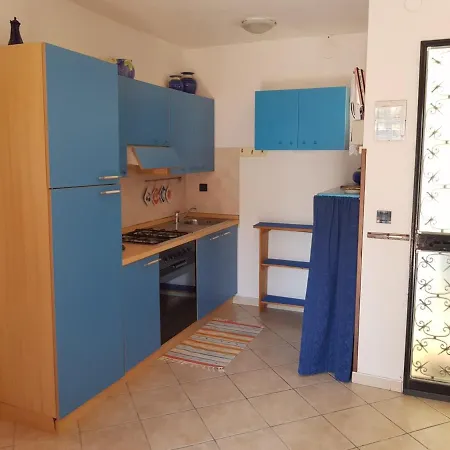Apartment Lara 1 *